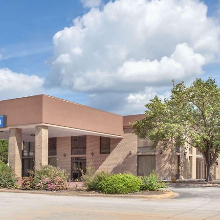 Days Inn By Wyndham Clinton - Laurens I-26 Екстериор снимка