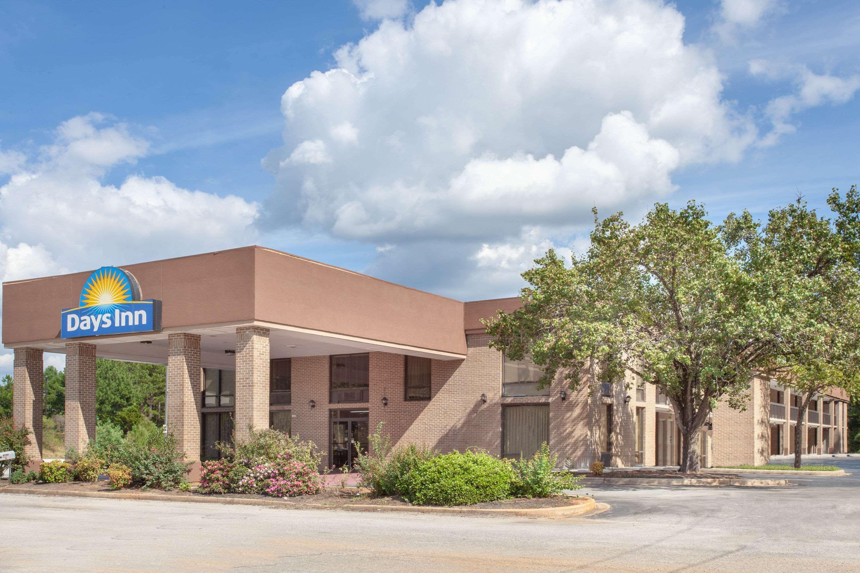 Days Inn By Wyndham Clinton - Laurens I-26 Екстериор снимка